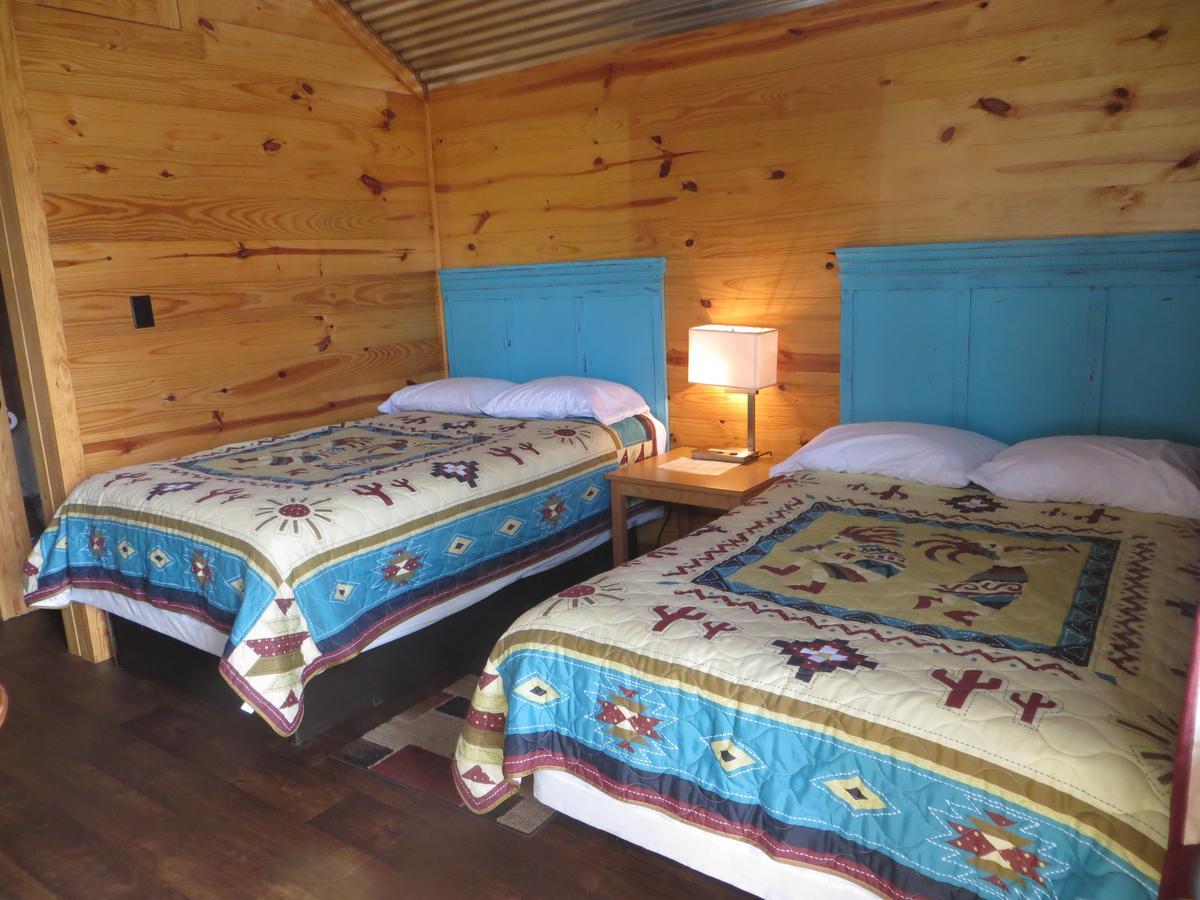 All Tucked Inn Cabins Stockdale Exterior foto