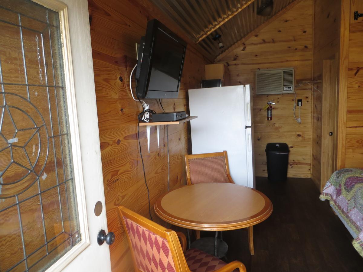 All Tucked Inn Cabins Stockdale Exterior foto