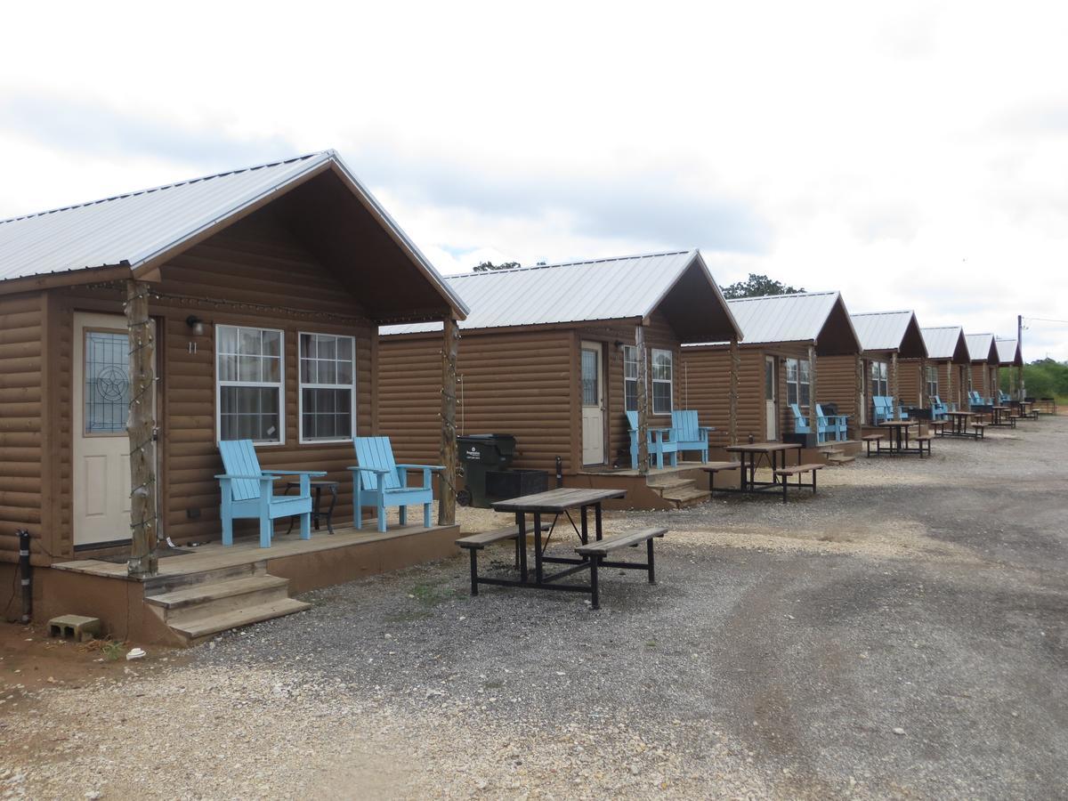 All Tucked Inn Cabins Stockdale Exterior foto